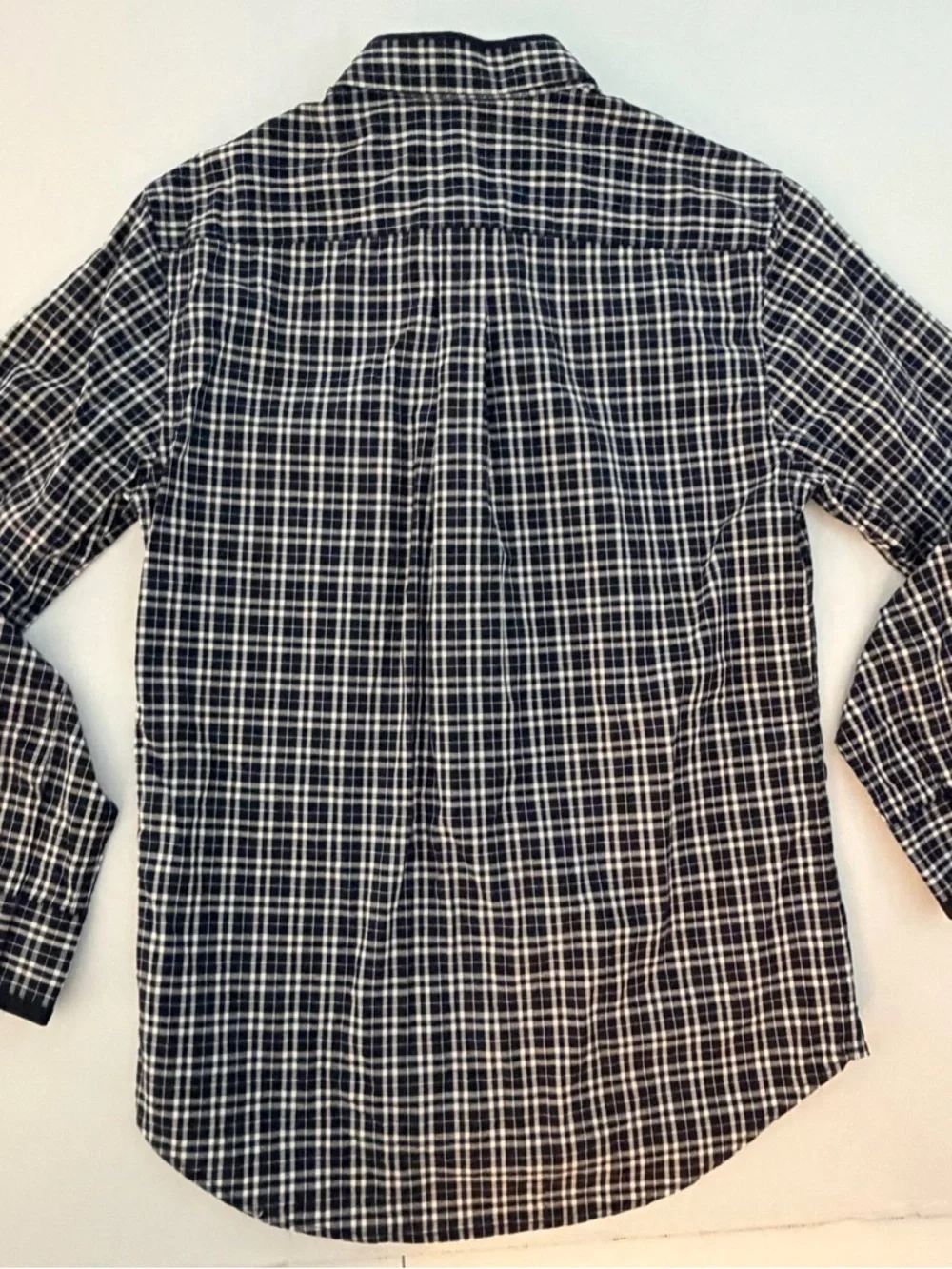 Five Centimeters Brand Men's Black & White Plaid Zip-Front Shirt. Size S